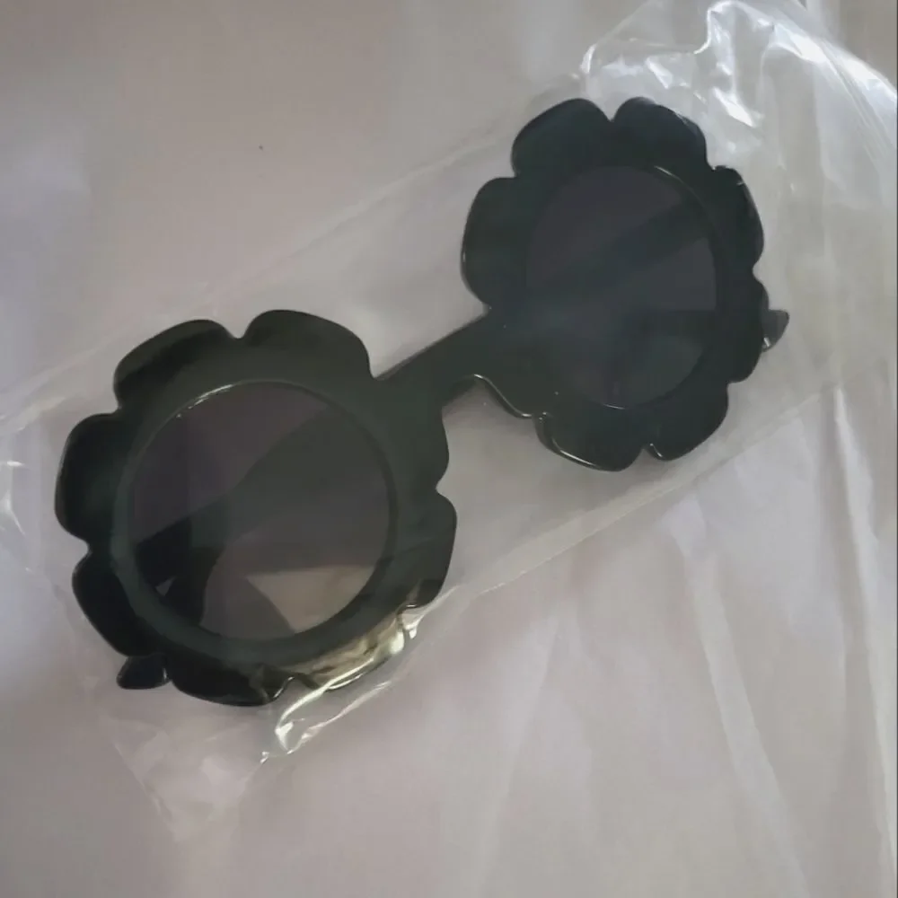 NEW! Kids Round Flower Sunglasses, Cute Daisy Glasses for Toddler Girls Age 2-4